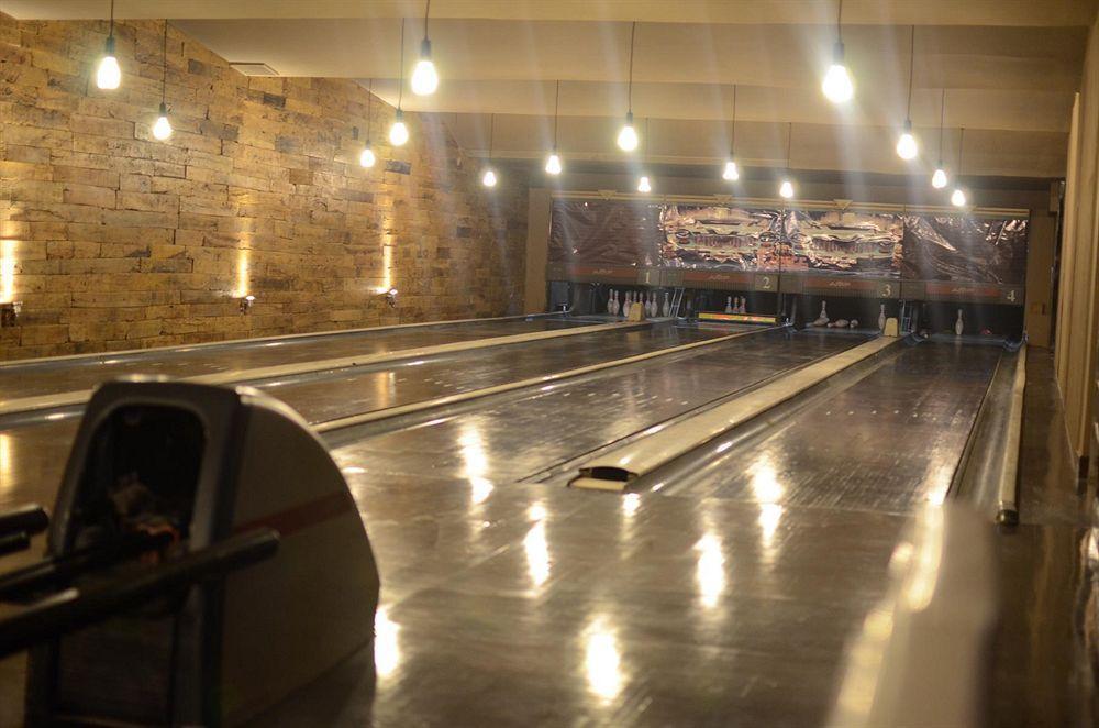 32Nd Milestone Hotel Gurgaon Eksteriør billede