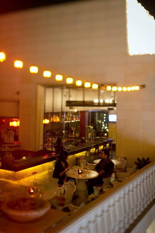 32Nd Milestone Hotel Gurgaon Eksteriør billede